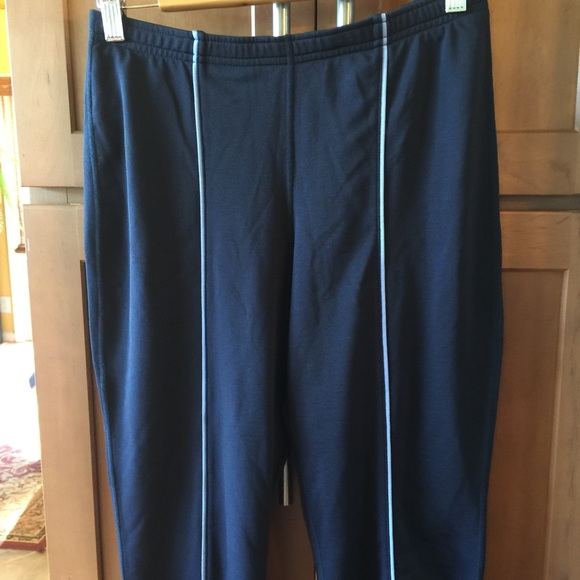 Nike Dry Fit joggers - Picture 6 of 8