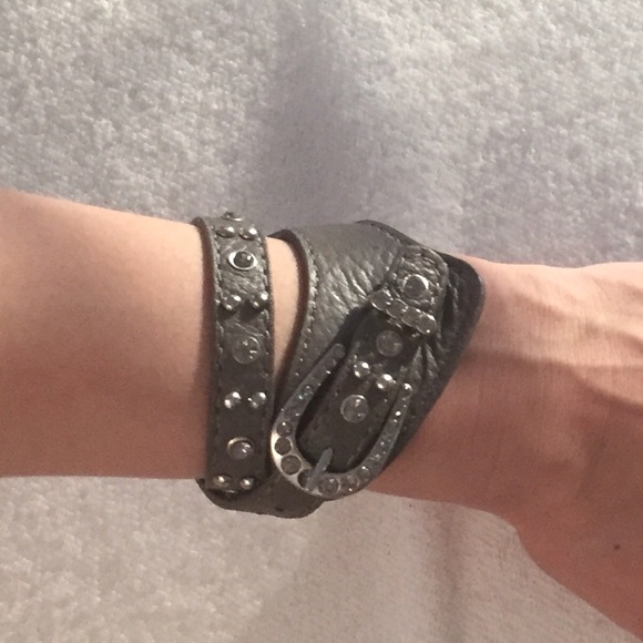Buckle wrap bracelet