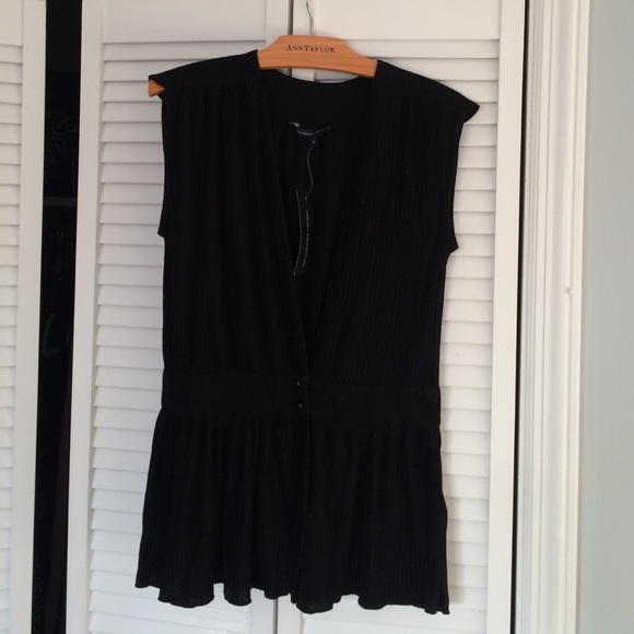 Sleeveless French Connection blouse/vest