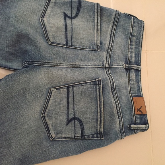 American Eagle high waisted jeans - Picture 4 of 4