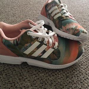 Adidas Sneakers