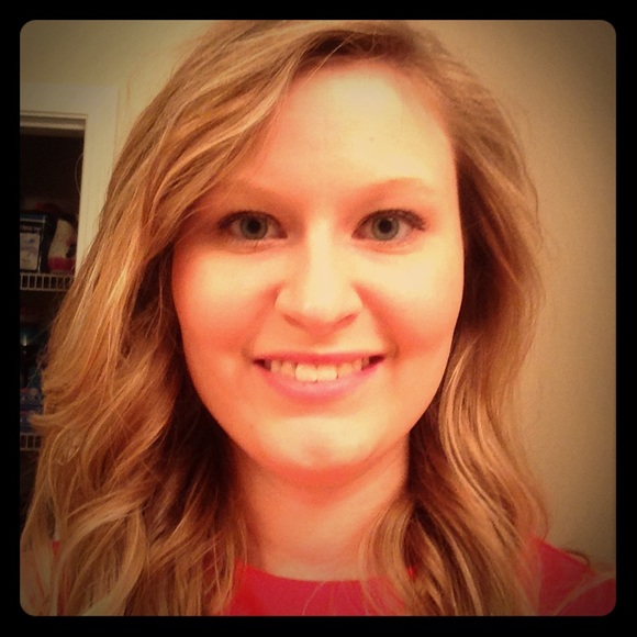 Meet your Posher, Kelsey - Picture 1 of 1