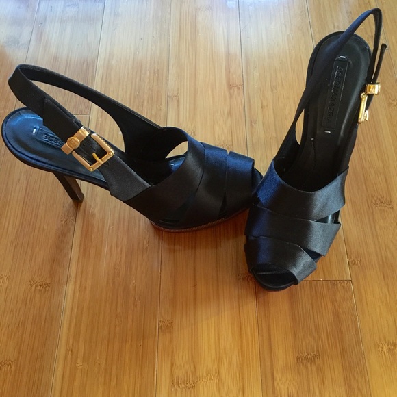 ⌛️damaged⌛️😔BCBG MaxAzria black satin - Picture 2 of 4