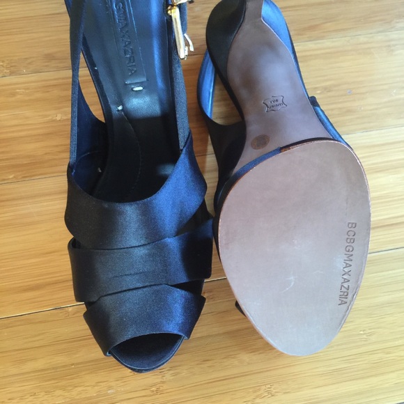 ⌛️damaged⌛️😔BCBG MaxAzria black satin - Picture 3 of 4