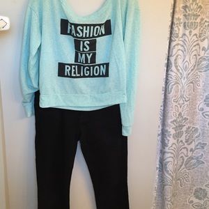 Crop off should top express jeans outfit