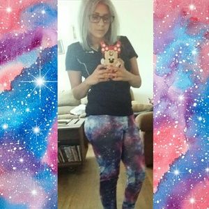 Meet your Posher, Yakeline