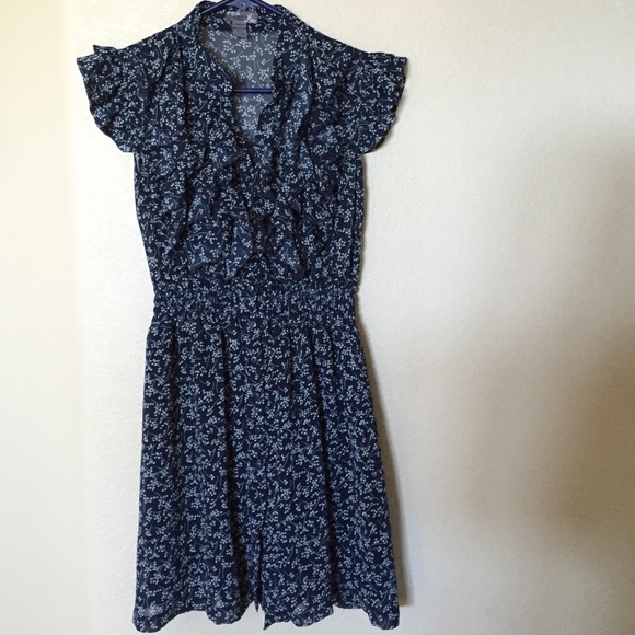 Spring dress - Picture 2 of 4