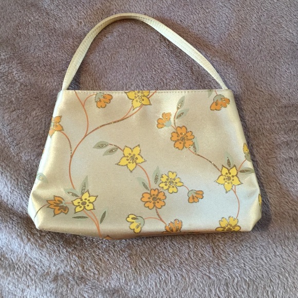 Cosmetic bag