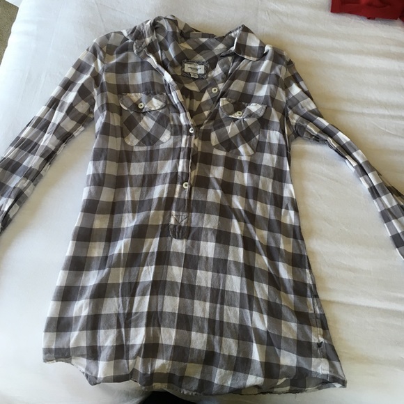 American eagle half- button down