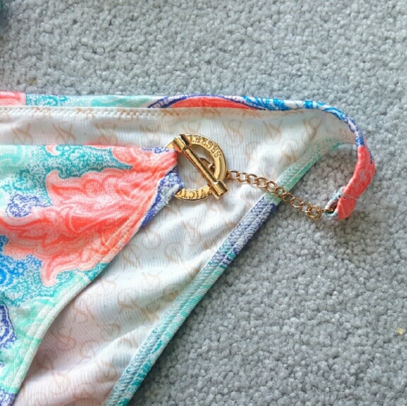 Vs Bikini - image 3