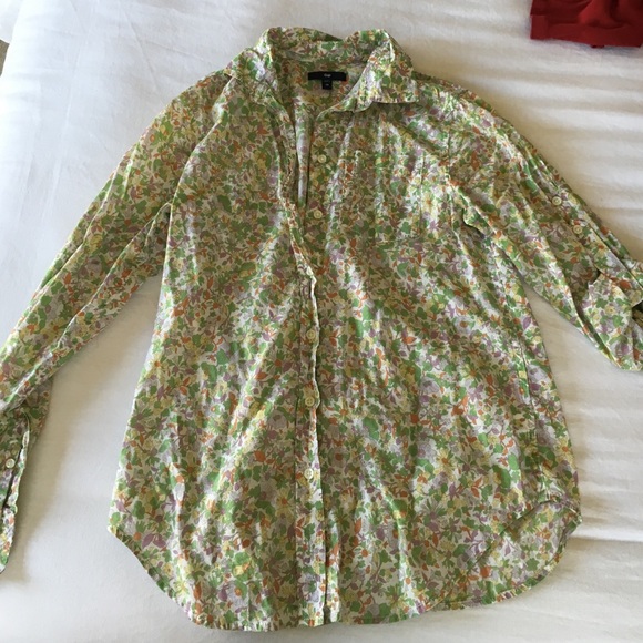 Gap floral button down