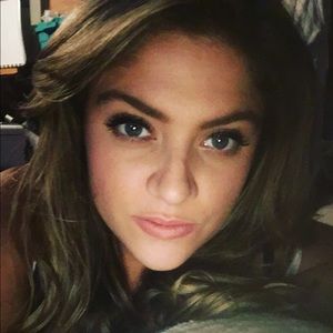 Meet your Posher, Vinessa