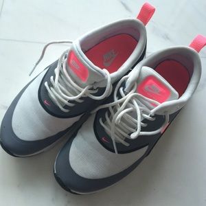 Nike Air Max Thea - Size 6.5