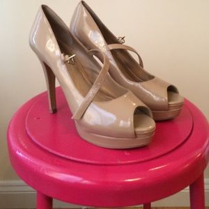 Nude patent leather BCBG pumps, size 9