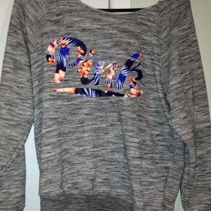 Long sleeve love pink shirt