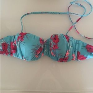 Floral Bikini Top 🌺🌸