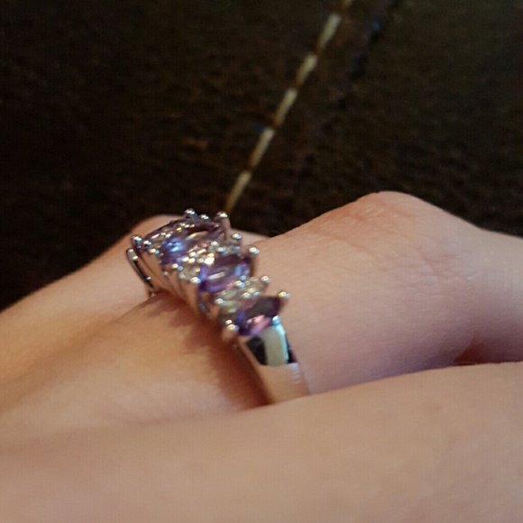 Ring - Picture 2 of 2
