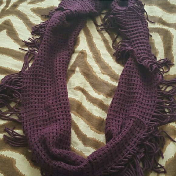 Infinity fringe scarf