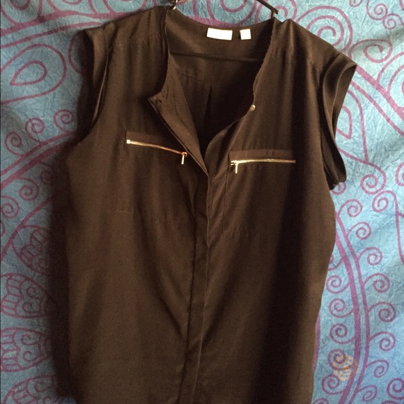 Black sleeveless top - Picture 3 of 3