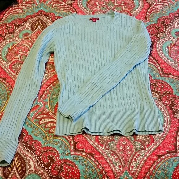 Tight fitting sweater