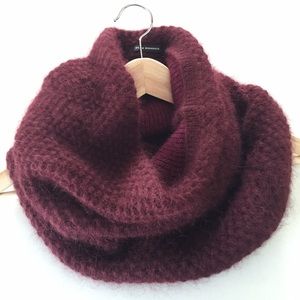 Club Monaco burgundy knit circle scarf