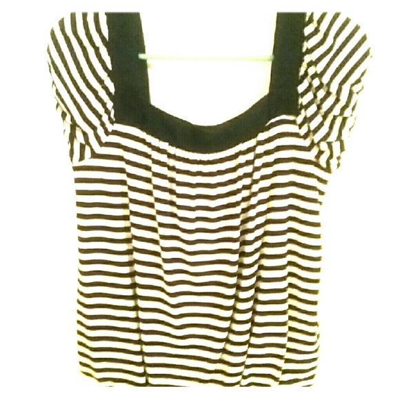 Max studio small top