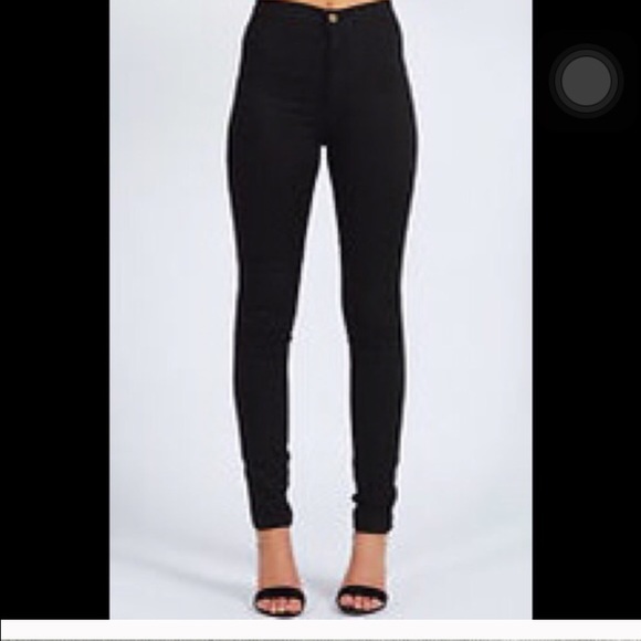 NOT SELLING . Looking for  in a size 6 from H&M - Picture 1 of 1