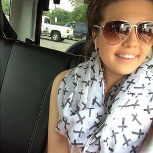 Meet your Posher, Jasmine