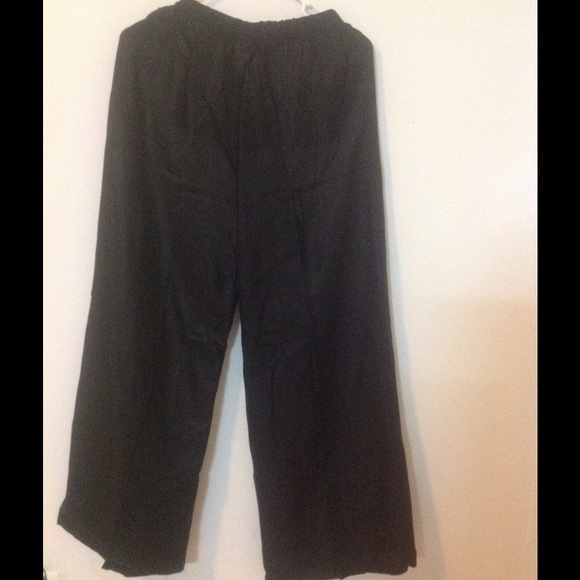 Sleeveless salwar kameez with pants and scarf - Picture 2 of 3