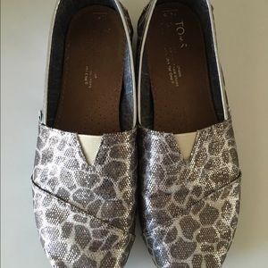 TOMS Shoes