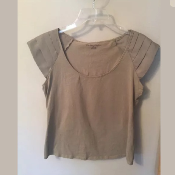 Tan cap sleeve top from NY& co. Medium