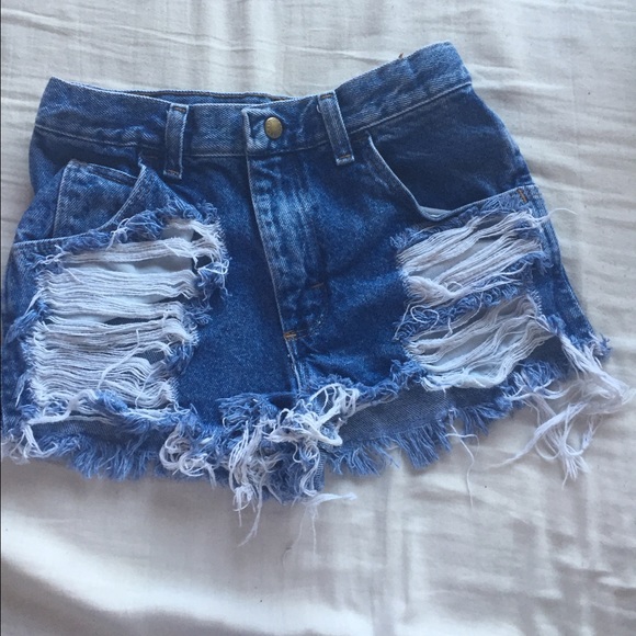 Distressed high waisted shorts