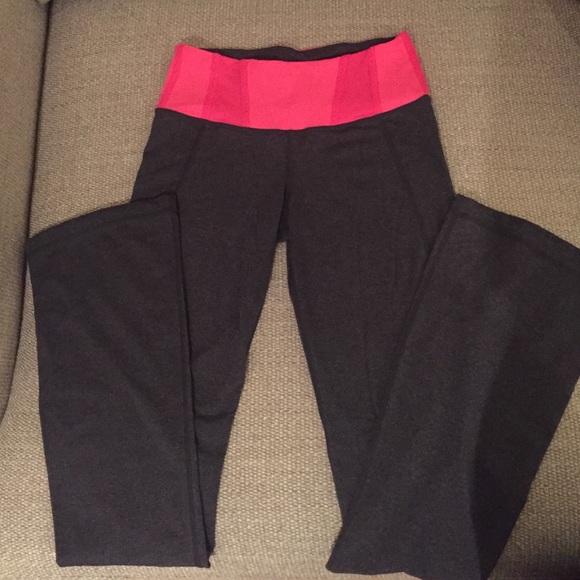 Flare stretch lululemon workout pants - Picture 1 of 3