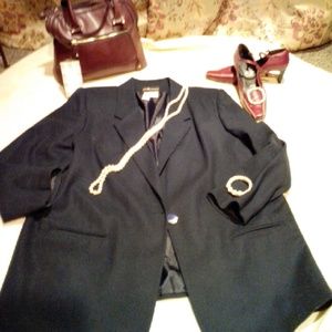 "SAG HABOR" Navy Blue Wool  Blazer (like New)