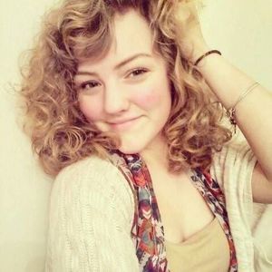 Meet your Posher, Gabrielle