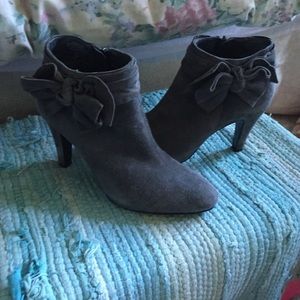 ‼️ Bandolino booties