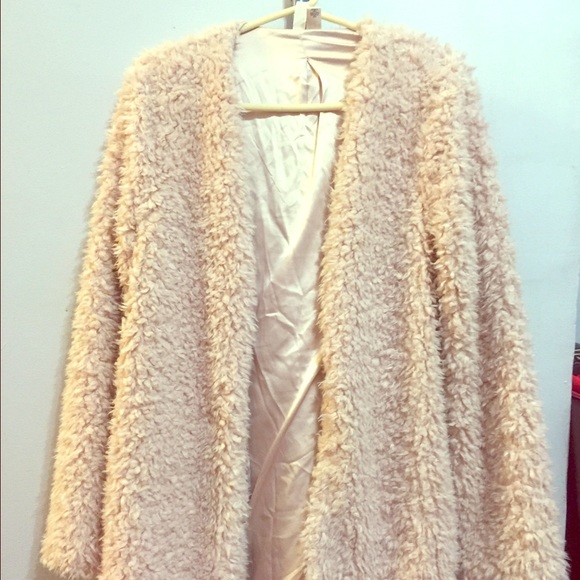 Light pink faux fur jacket/coat