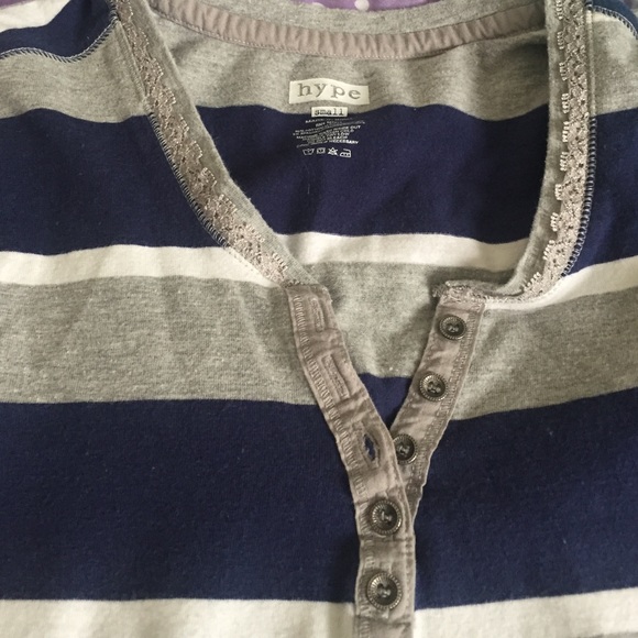 Small button up top - Picture 2 of 3