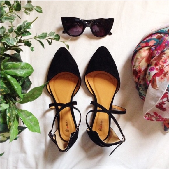 Black D'Orsay flats