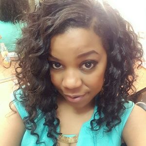 Meet your Posher, Danielle
