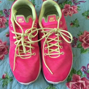 Pink nike flex fury