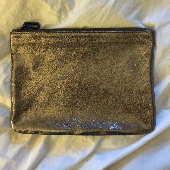 Marc Jacobs pewter crinkle bag - Picture 1 of 3