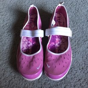 ⚡️⚡️LAST CHANCE⚡️⚡️Nike Slip on Flats