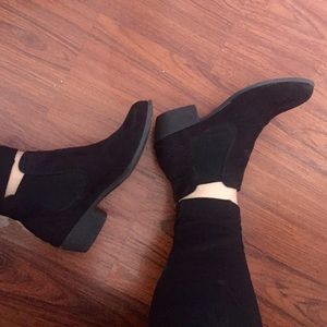 Booties - RUNS LIKE 7.5 !