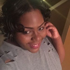 Meet your Posher, Monique