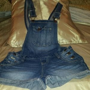Denim bib shorts