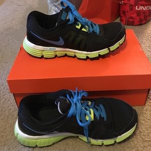 Nike Dual Fusion Shoes