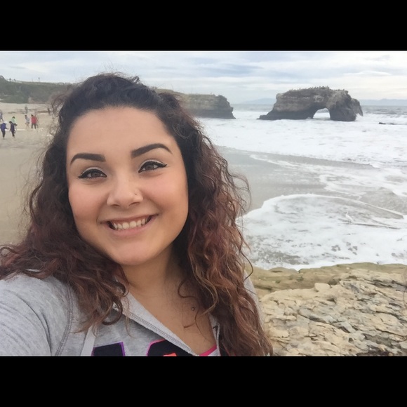 Meet your Posher, E. amada