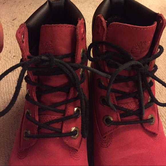 Red Timberlands - Picture 2 of 4