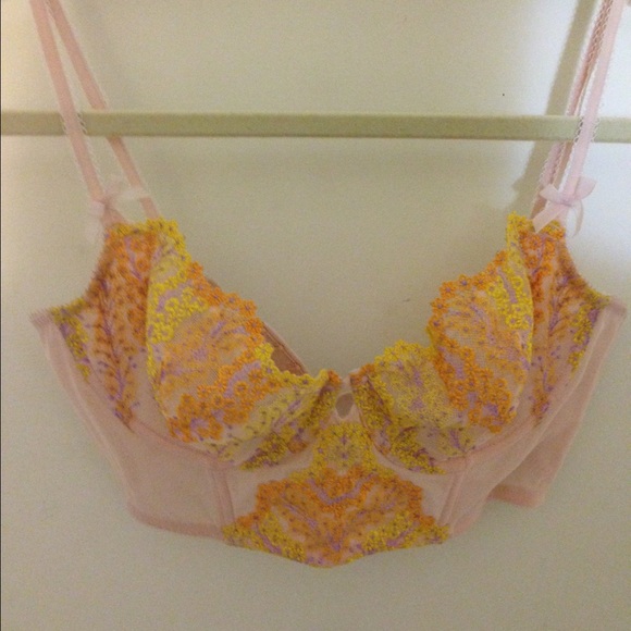 Victoria's Secret lace balconette bra